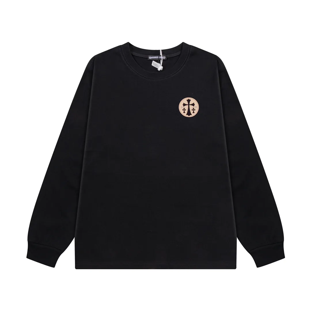 P200 CHROME HEARTS LoGo is fashionable and elegant, with a dropped shoulder style. The fabric is made of 26s double-yarn combed cotton compact spinning yarn with a weight of 280. It is matched with 1*1 Salona rib. The fabric is fermented and has a loose fit. Color: Black Size: S～XXL